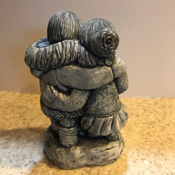 Glacial Ice Age Sculpture “Alaskan Couple” - Picture 2 of 8